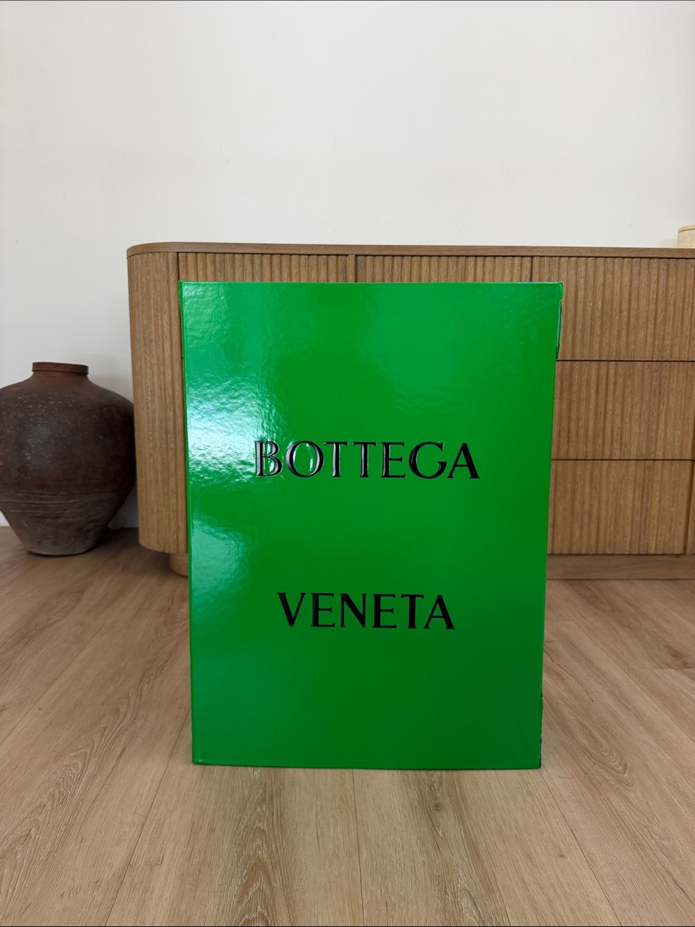 Bottega Veneta Glossy Green Presentation Box with Black  Logo 23 x 17in